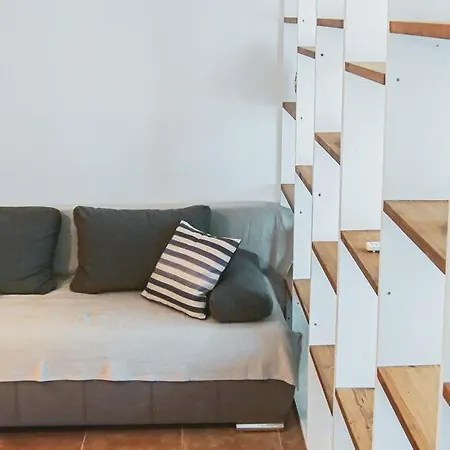 Fully Renovated One Bedroom With A Seaview - A Appartement