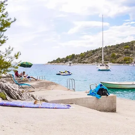 Fully Renovated One Bedroom With A Seaview - A Appartement