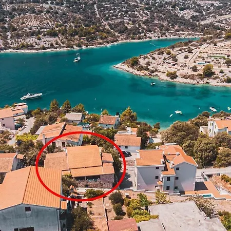 Apartman Fully Renovated One Bedroom With A Seaview - A