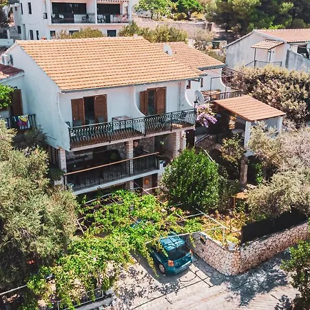 Apartman Fully Renovated One Bedroom With A Seaview - A Sevid