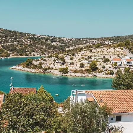 Fully Renovated One Bedroom With A Seaview - A Sevid