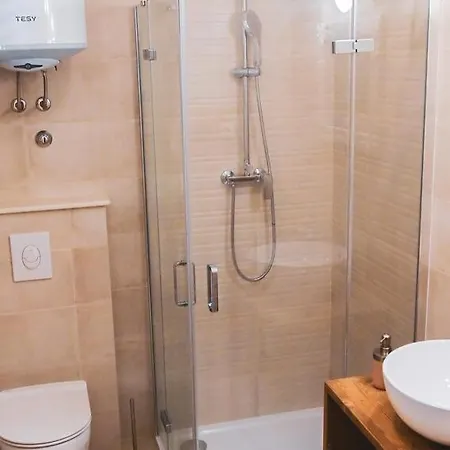 Fully Renovated One Bedroom With A Seaview - A Sevid