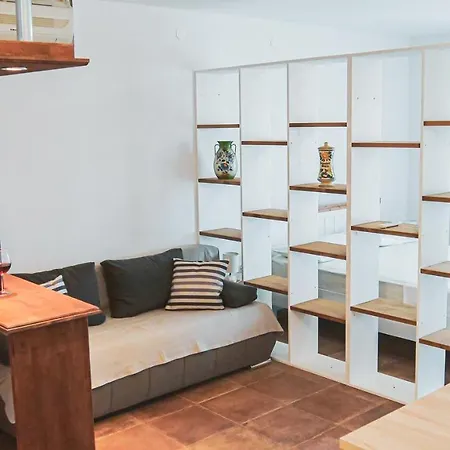Fully Renovated One Bedroom With A Seaview - A Sevid